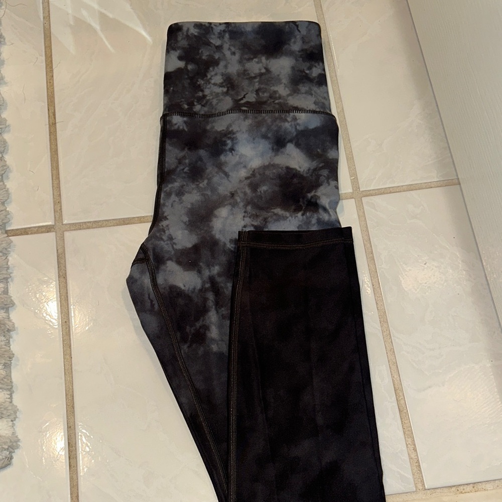 Athleta Black and Gray Tie-Dye Elation Leggings